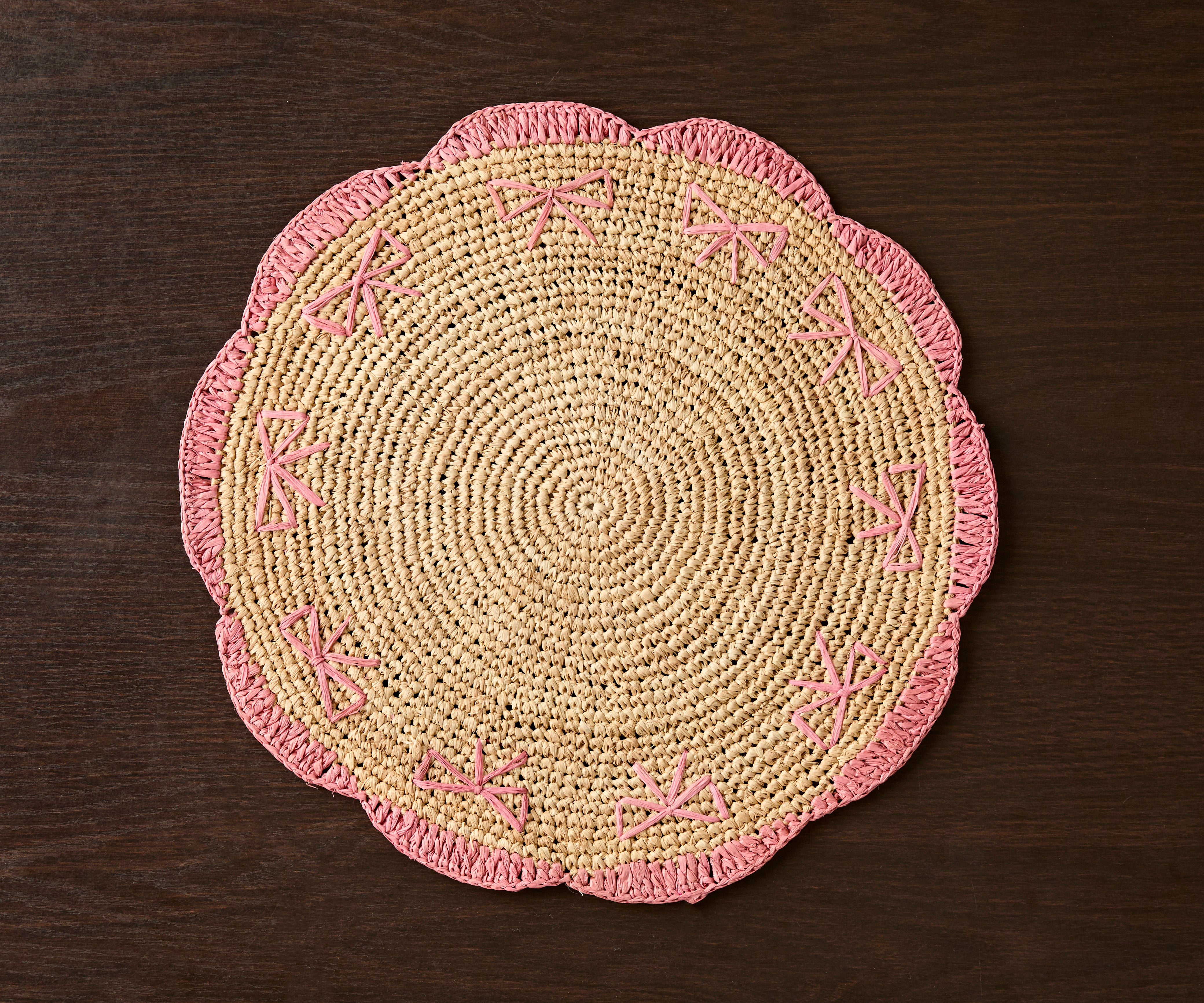 Payton James Handwoven Bow Placemats – Hand-Crocheted Raffia Palm Placemats – Unique Kitchen & Dining Table Decor – Handmade Tableware