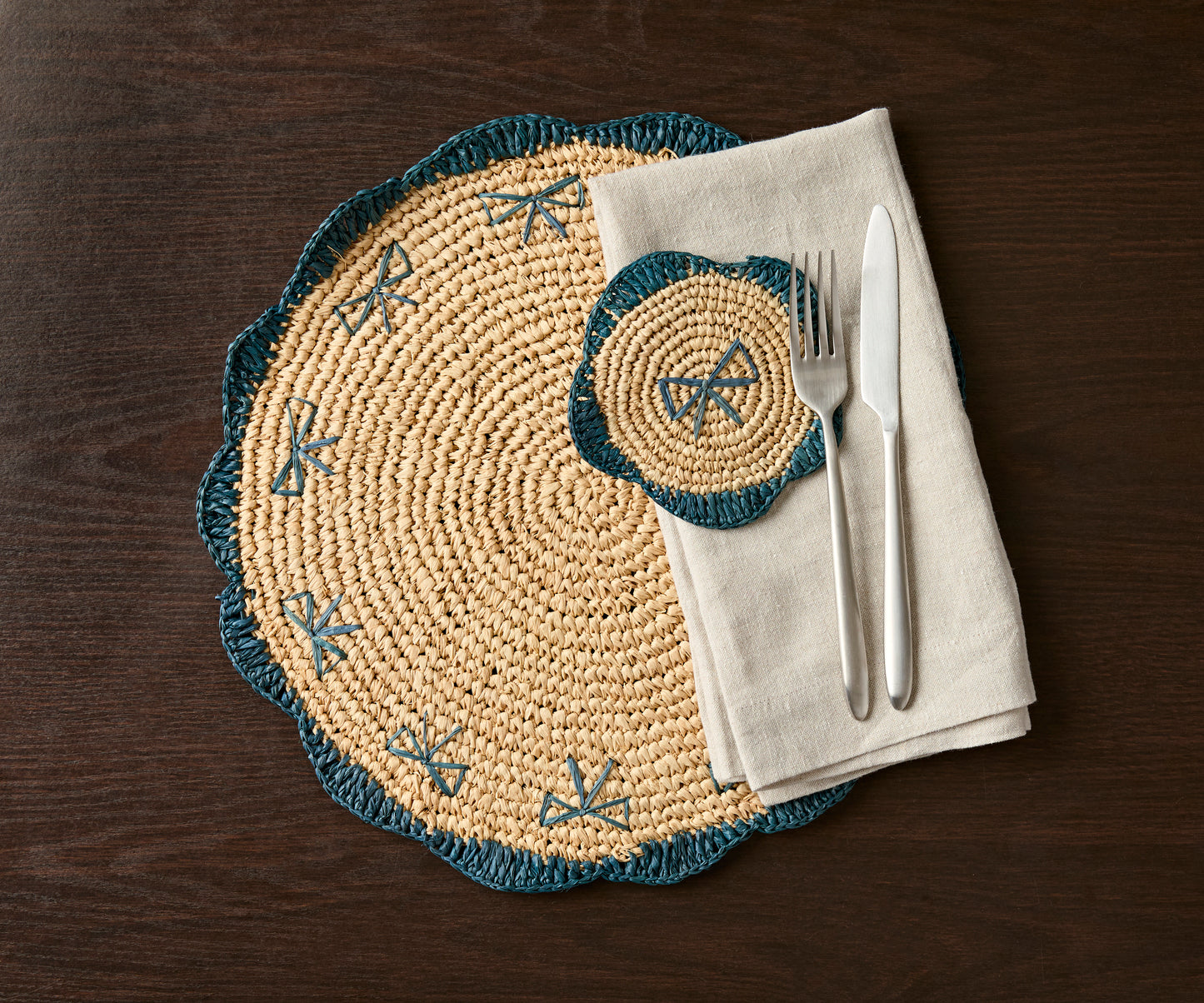 Payton James Handwoven Bow Placemats – Hand-Crocheted Raffia Palm Placemats – Unique Kitchen & Dining Table Decor – Handmade Tableware