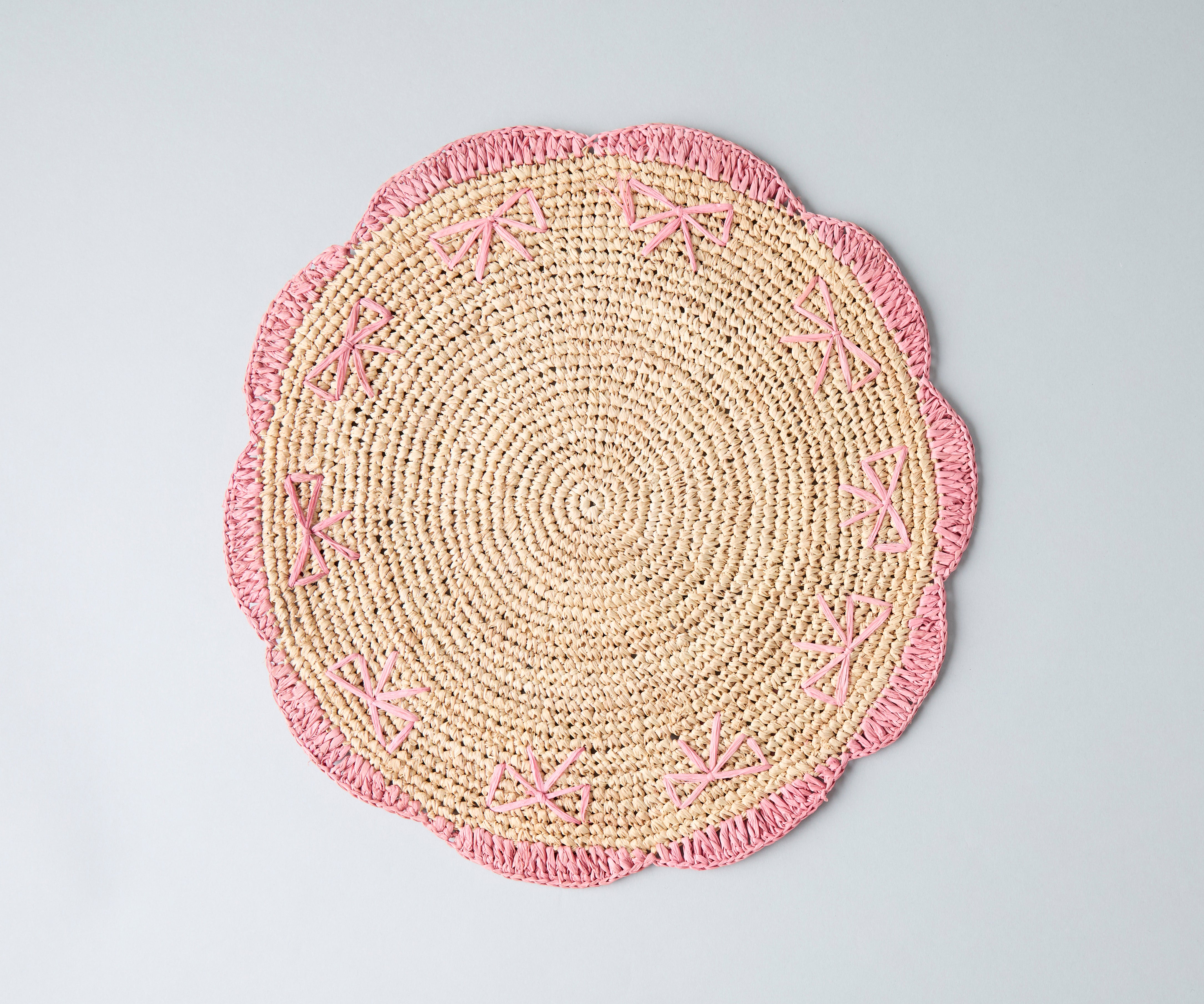 Payton James Handwoven Bow Placemats – Hand-Crocheted Raffia Palm Placemats – Unique Kitchen & Dining Table Decor – Handmade Tableware