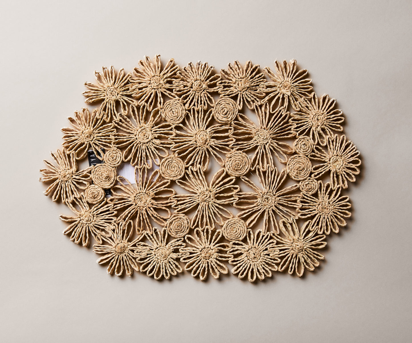 Fleur Raffia Placemat, Natural Color Flowers Woven Tabletop