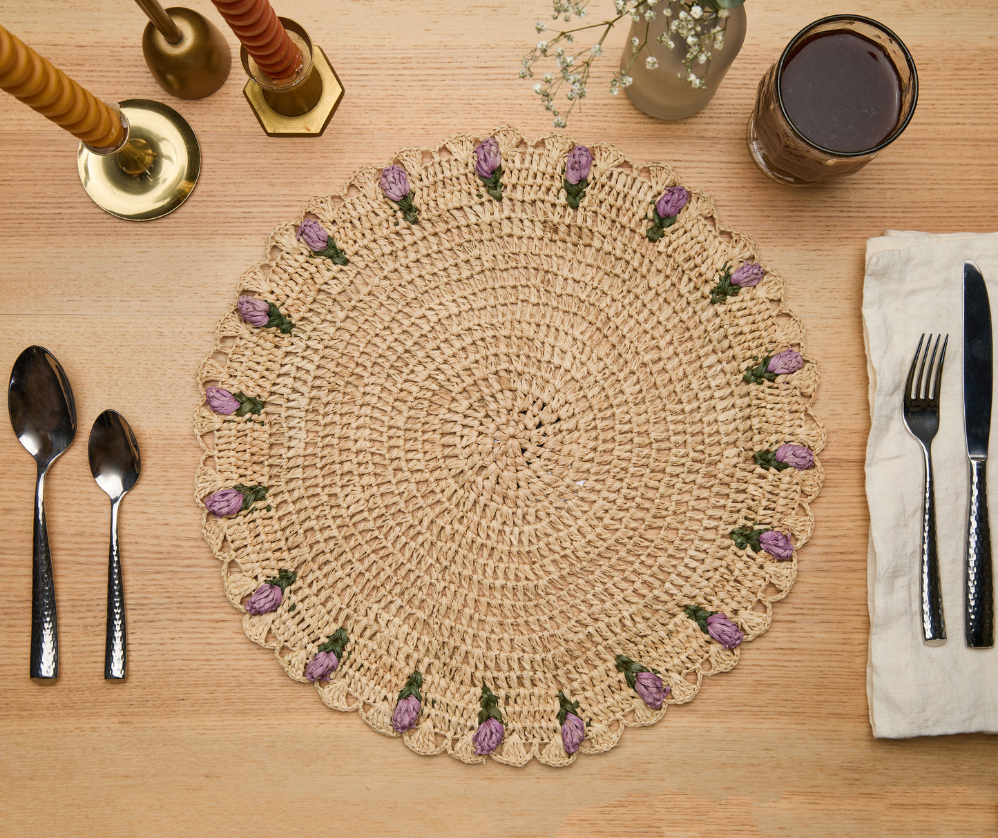 Tulip Placemats (Set of 4) – 14” Hand-Crocheted Raffia Palm, Artisan Spring Table Decor