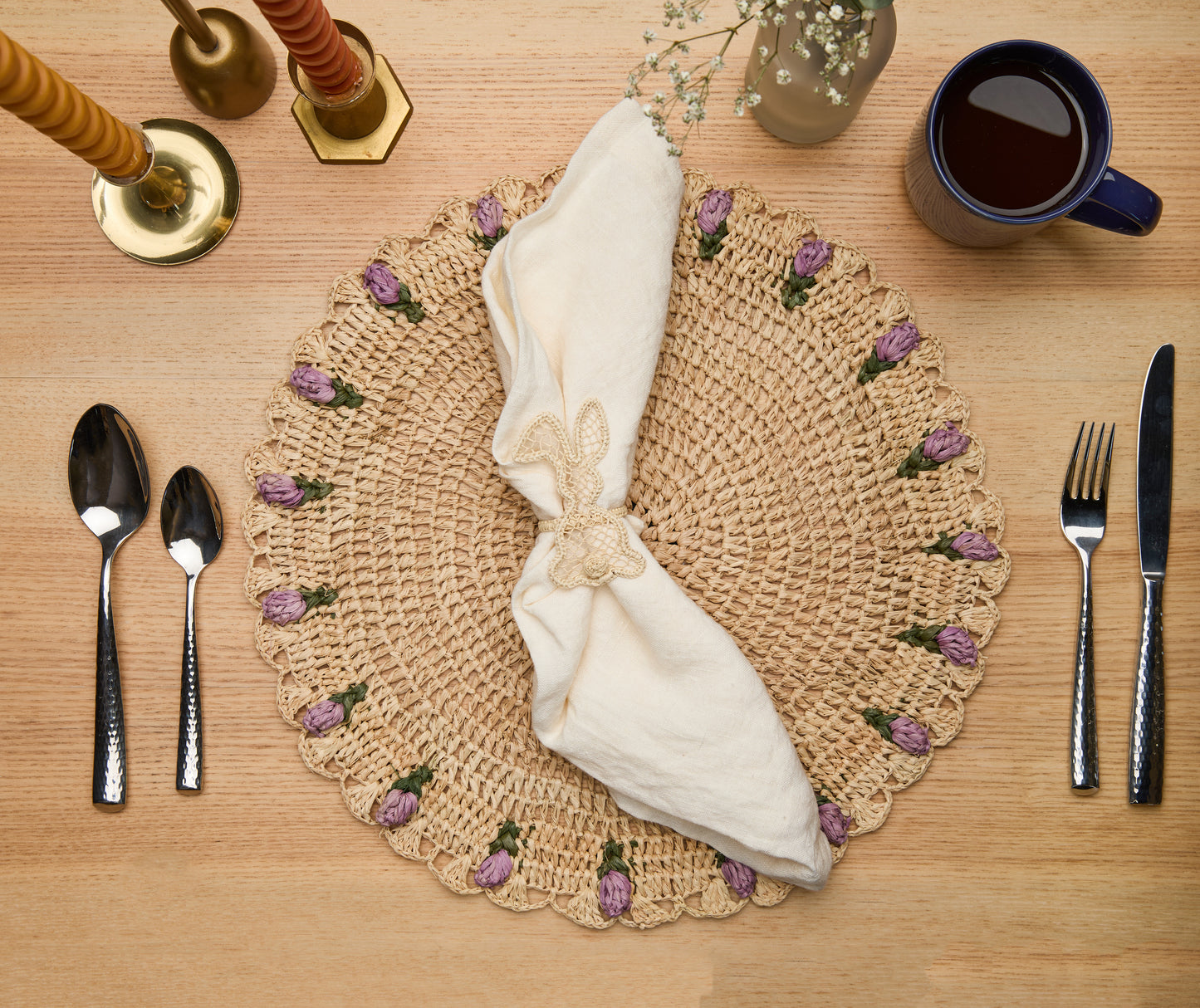 Tulip Placemats (Set of 4) – 14” Hand-Crocheted Raffia Palm, Artisan Spring Table Decor