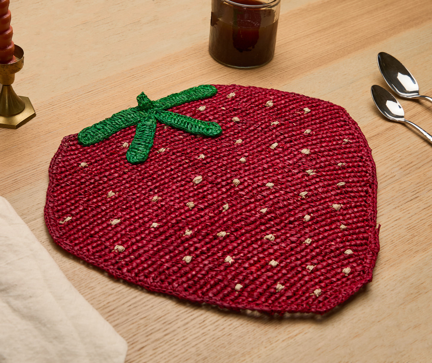 Strawberry Placemats (Set of 4) – 14” Hand-Crocheted Raffia Palm, Artisan Summer Table Decor