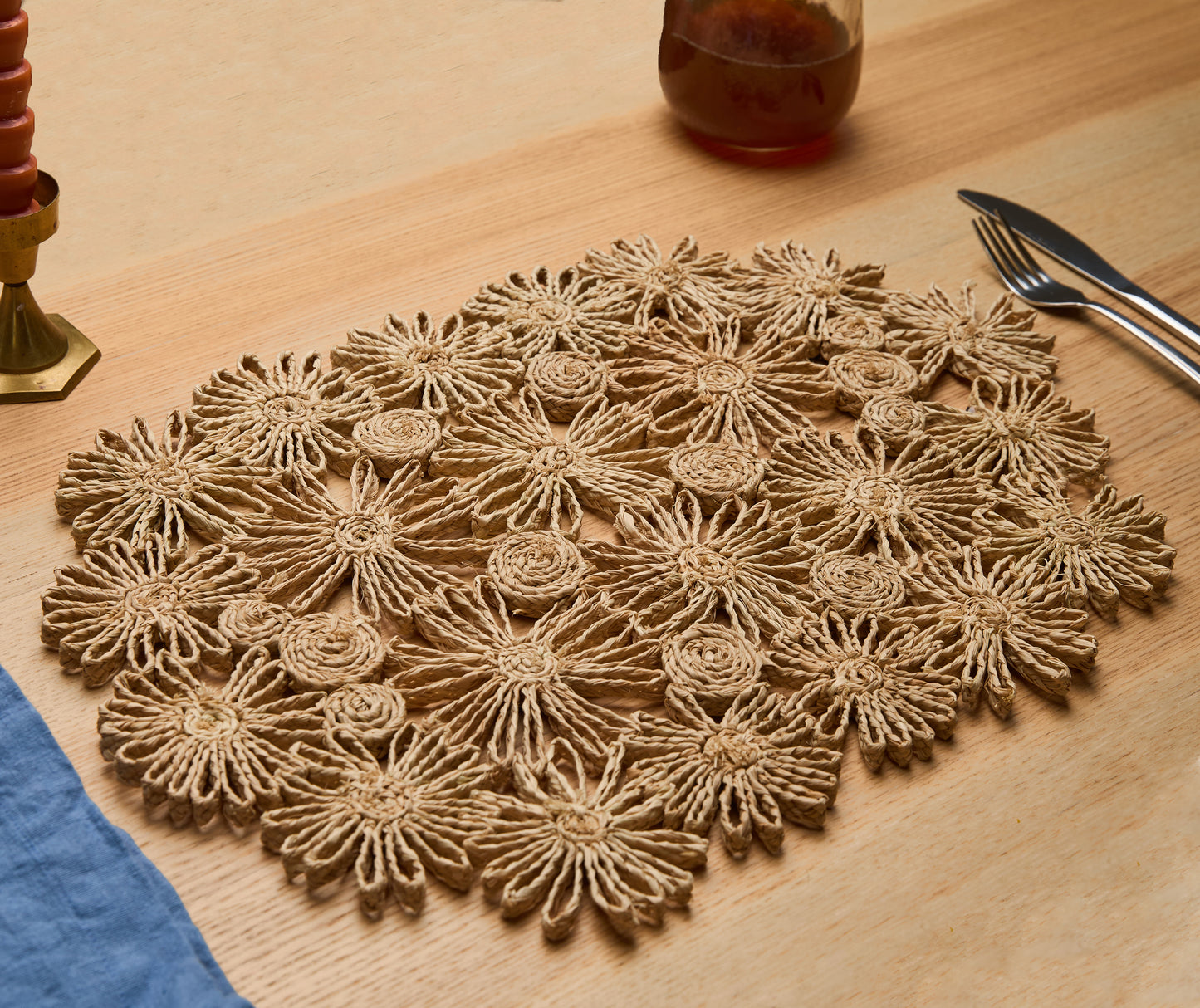 Fleur Raffia Placemat, Natural Color Flowers Woven Tabletop